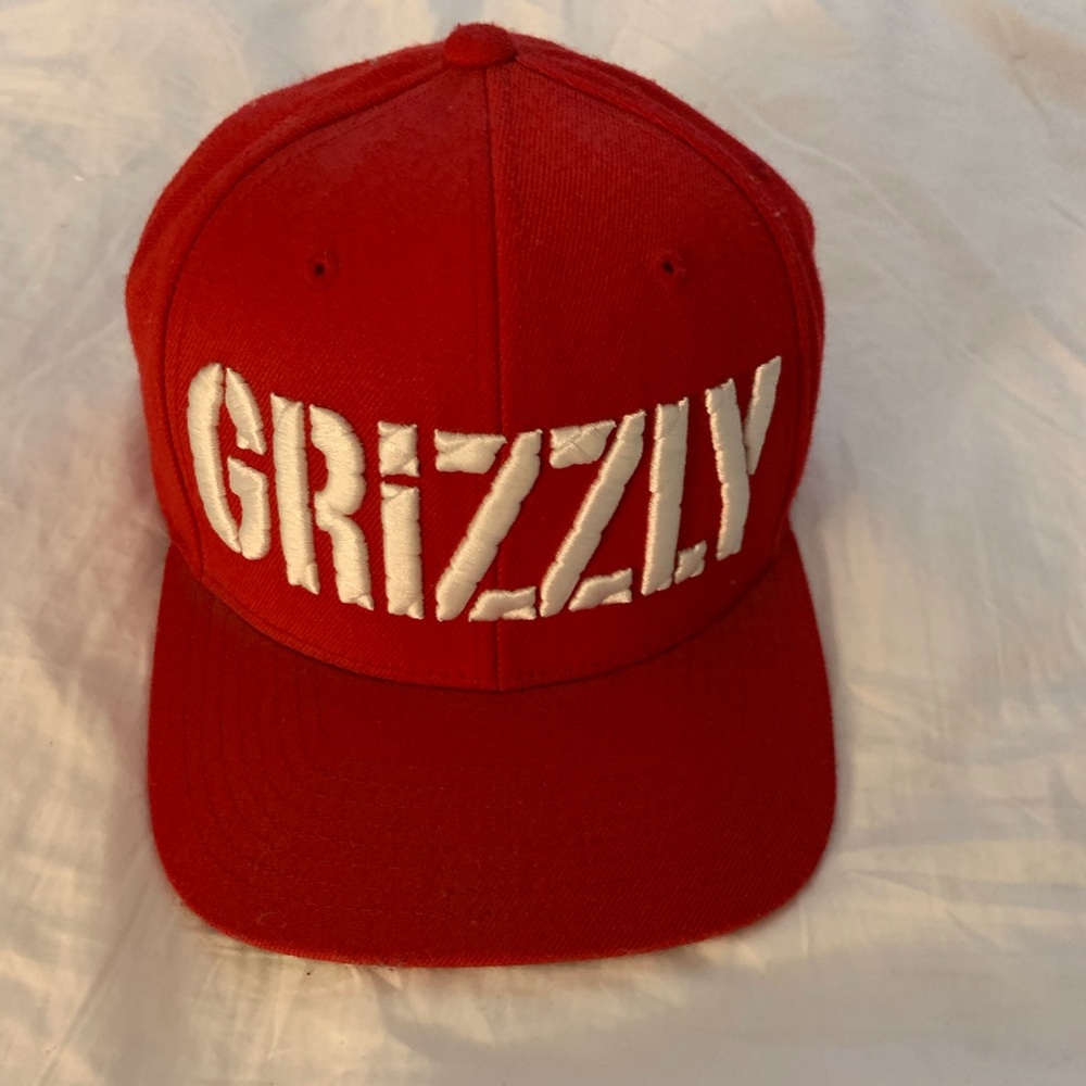 Grizzly hat barely worn